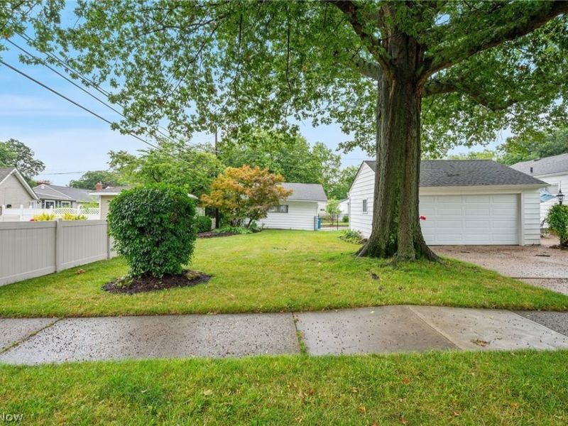 26742 Henry Road, Bay Village, OH 44140 Photo 5