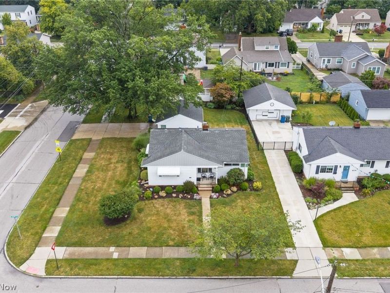 26742 Henry Road, Bay Village, OH 44140 Photo 8