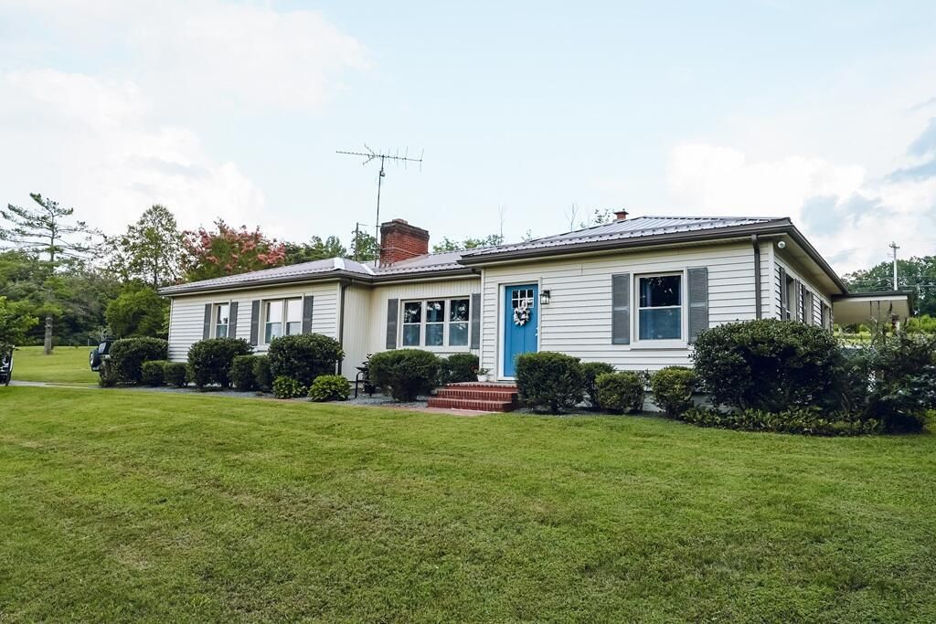 17065 A L Philpott Hwy, Martinsville, VA 24112 Main Photo