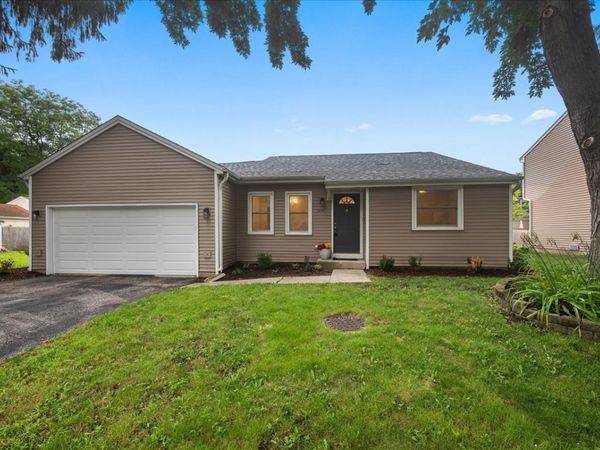 2690 CROSSCREEK Court , Aurora, IL 60502