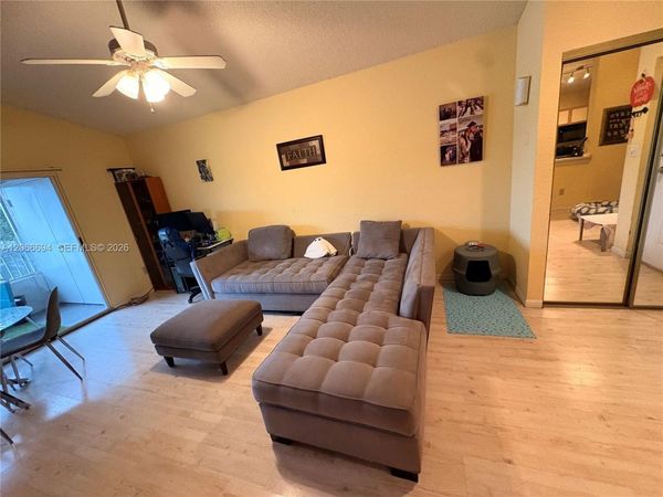 2880 N Oakland Forest Dr, Unit 313, Oakland Park, FL 33309
