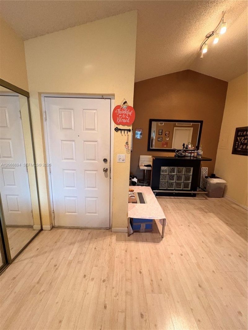 2880 N Oakland Forest Dr, Unit 313, Oakland Park, FL 33309 Photo