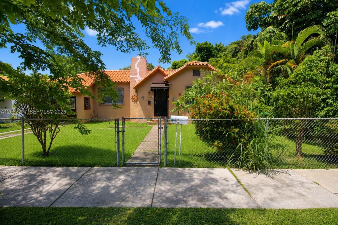 2347 SW 2nd St, Miami, FL 33135 Photo