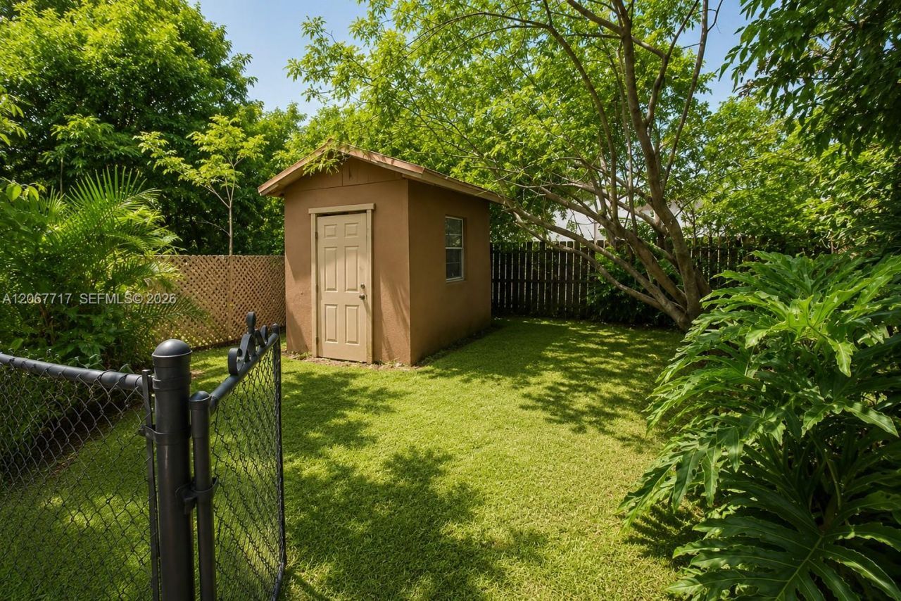 2347 SW 2nd St, Miami, FL 33135 Photo