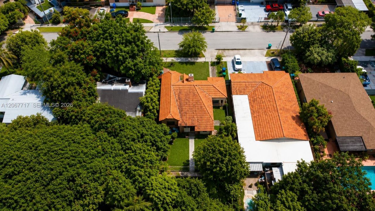 2347 SW 2nd St, Miami, FL 33135 Photo
