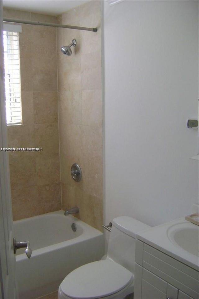 4812 Pine Tree Dr, Unit 201, Miami Beach, FL 33140 Photo