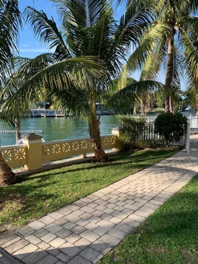 4812 Pine Tree Dr, Unit 201, Miami Beach, FL 33140 Photo