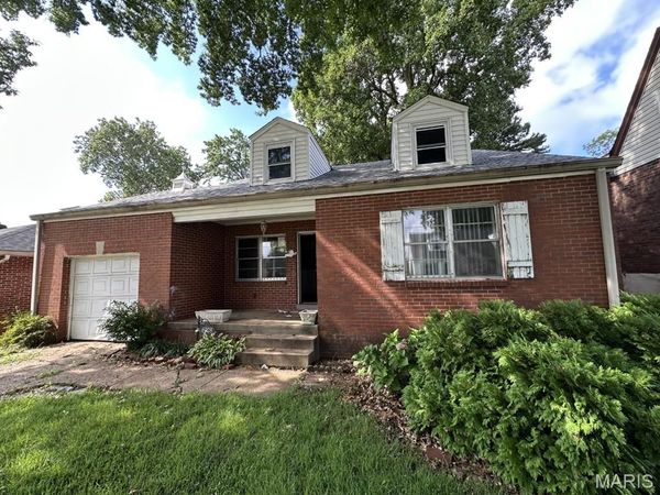 6908 Ira Avenue , St Louis, MO 63121