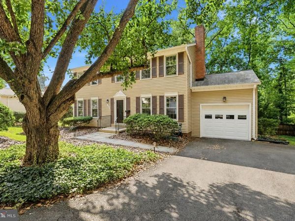 820 S QUINCY STREET, ARLINGTON, VA 22204
