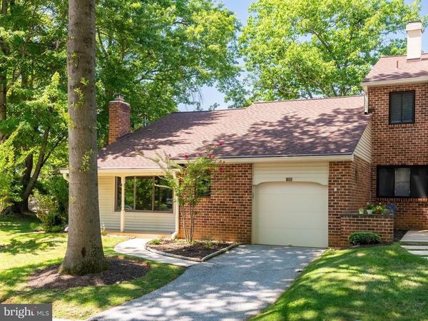 101 CAMSTEN COURT , CHESTERBROOK, PA 19087