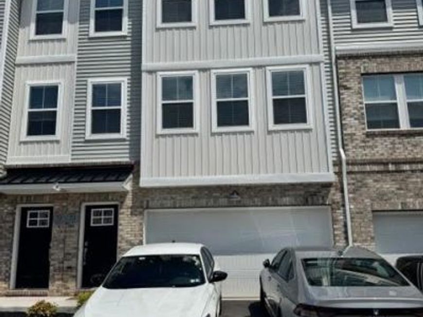 75 Continental Way, Bridgeport, PA 19405 Main Photo