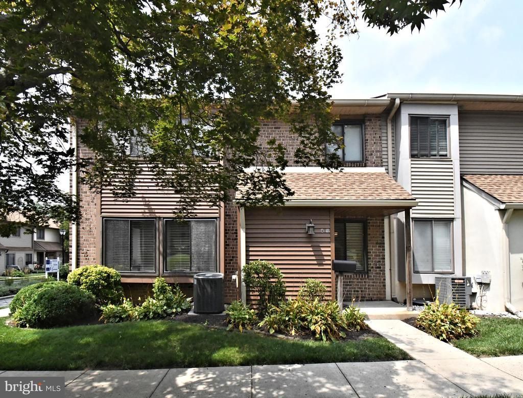 22 FITZWATERTOWN ROAD, WILLOW GROVE, PA 19090