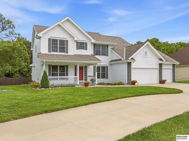 11909 S 47 Street, Papillion, NE 68133