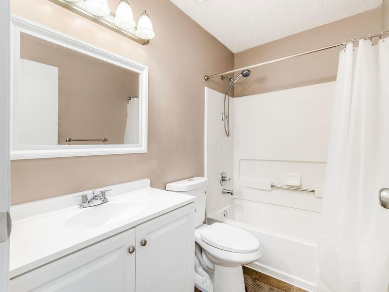 5805 Blendon Place Drive, Unit 13D, Columbus, OH 43230 Photo 19