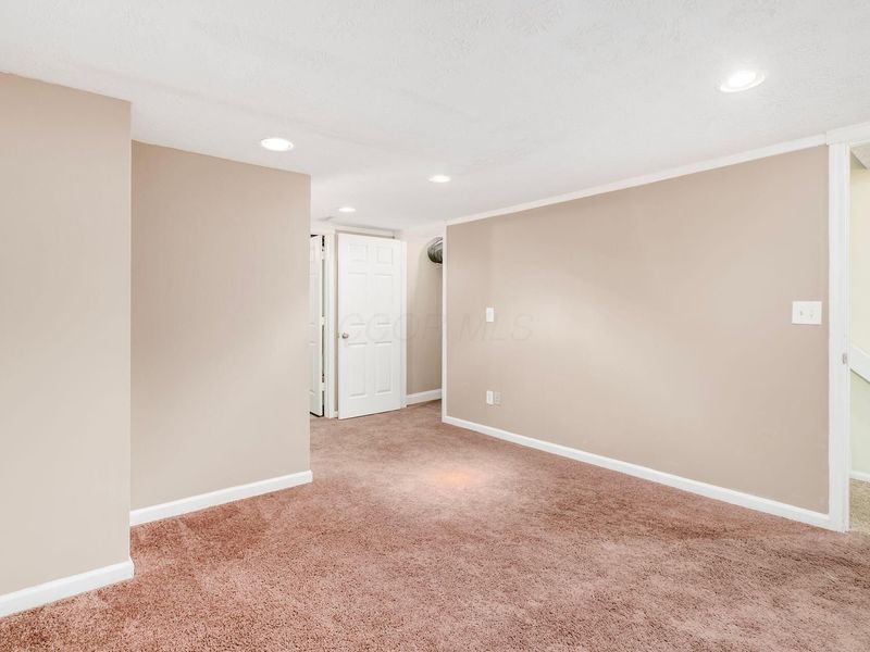 5805 Blendon Place Drive, Unit 13D, Columbus, OH 43230 Photo 23