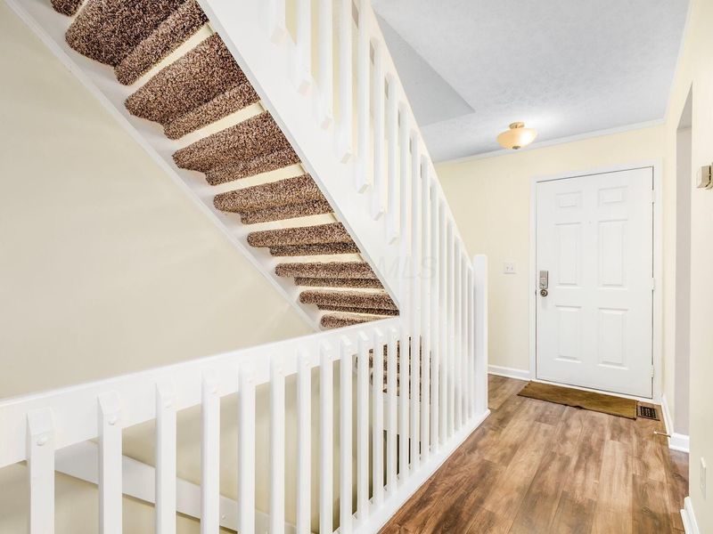 5805 Blendon Place Drive, Unit 13D, Columbus, OH 43230 Photo 8