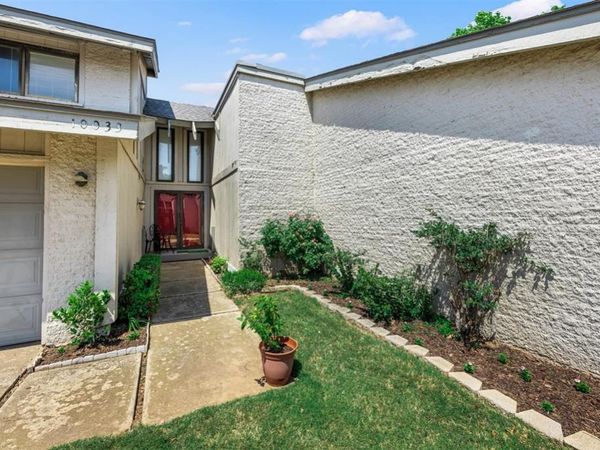 10033 Hefner Village Terrace, Oklahoma City, OK 73162