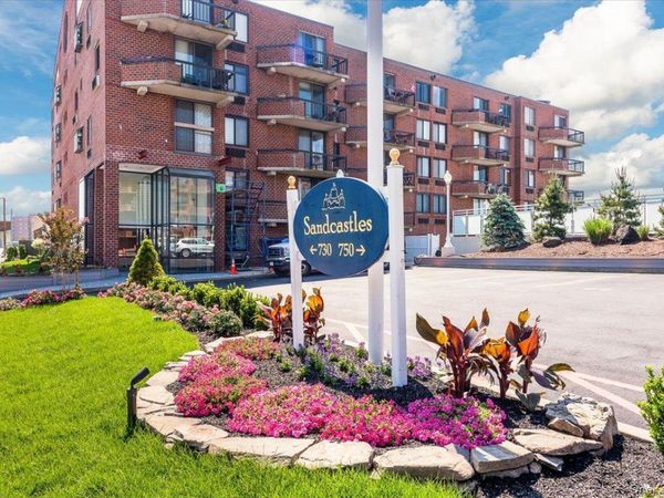 730 W Broadway , Unit 2J, Long Beach, NY 11561
