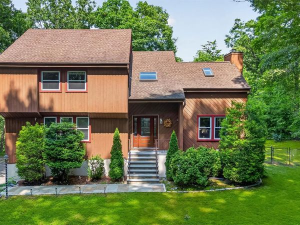 2278 Hunterbrook Road , Yorktown Heights, NY 10598