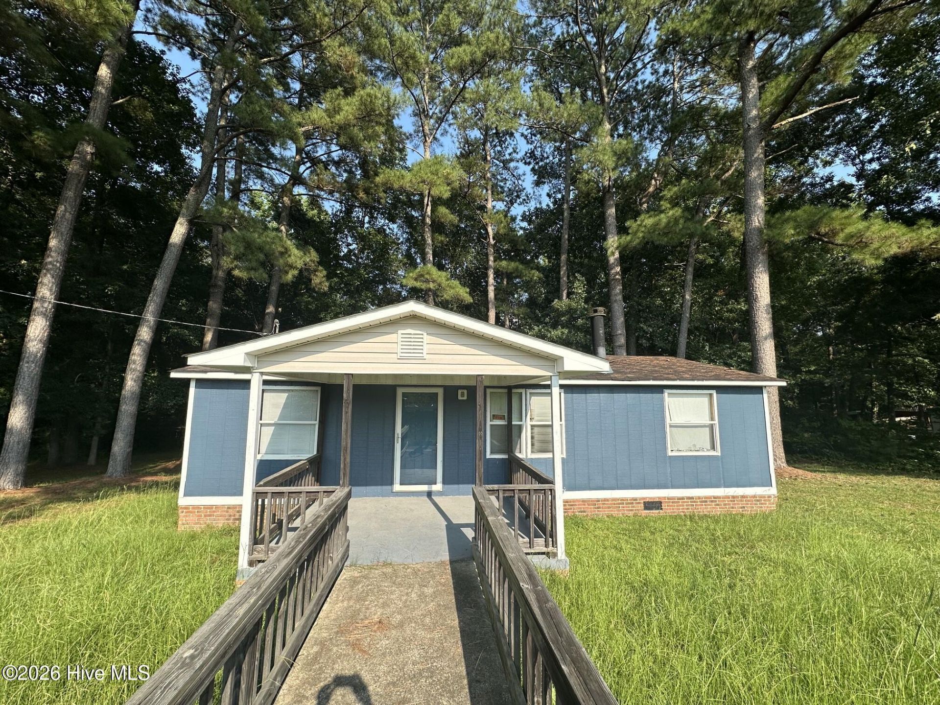 2609 Mcleod Drive, Maxton, NC 28364 Main Photo