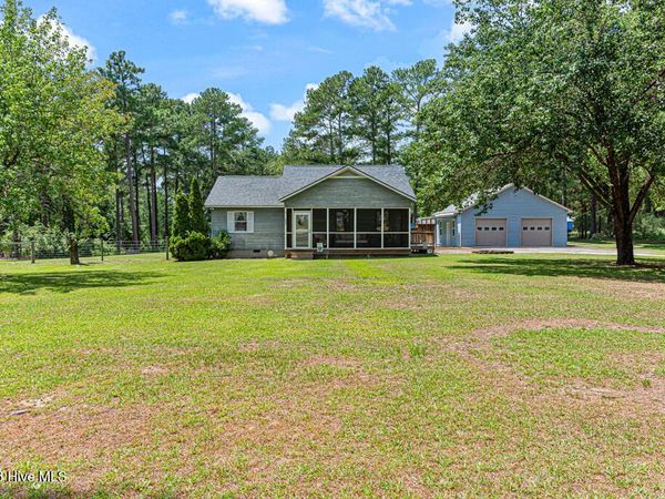 590 Hoffman Road, West End, NC 27376