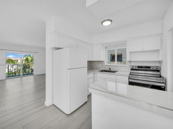 1420 Pennsylvania Ave , Unit 310, Miami Beach, FL 33139