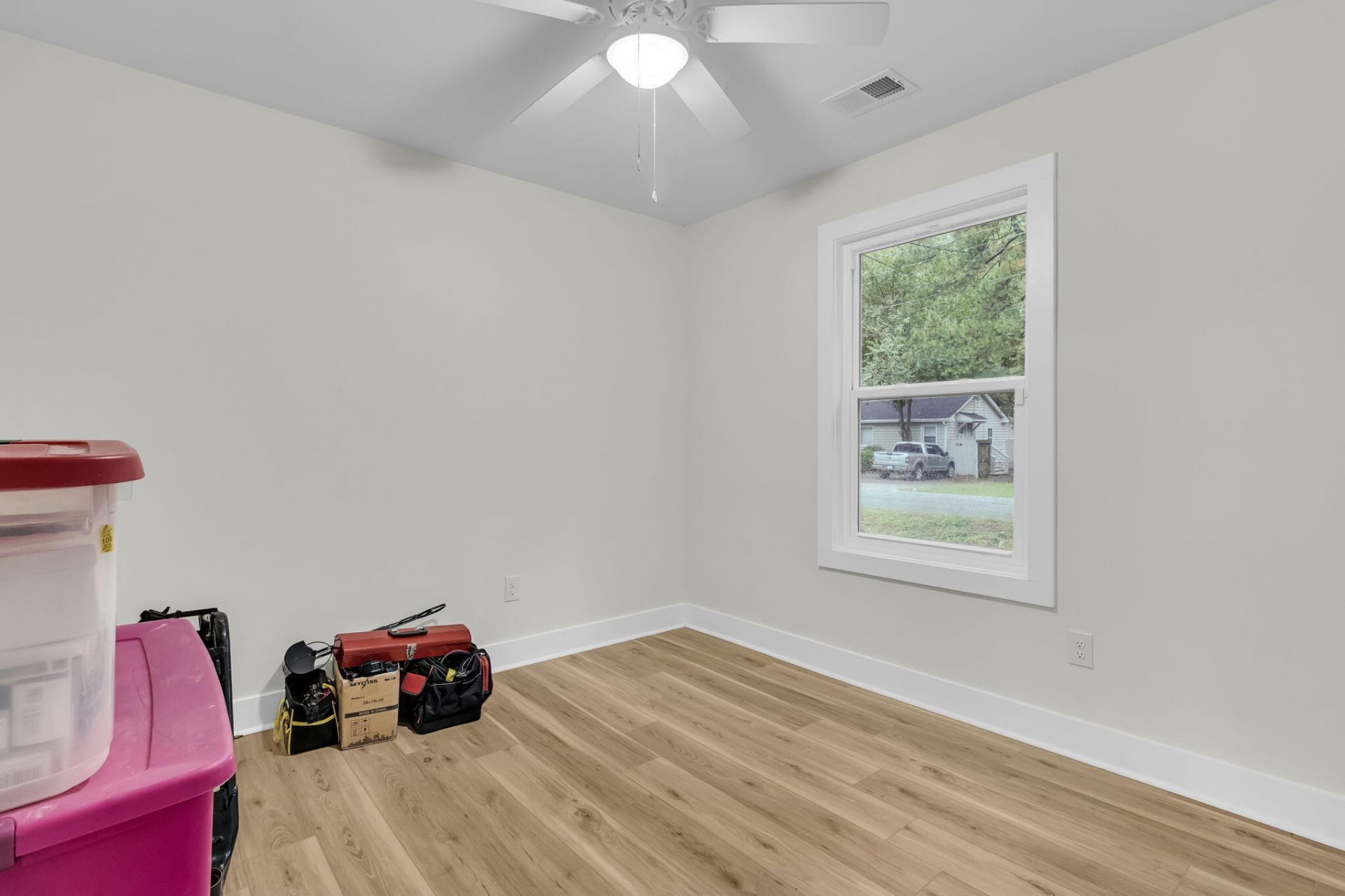 6961 Raymond Avenue Photo 26