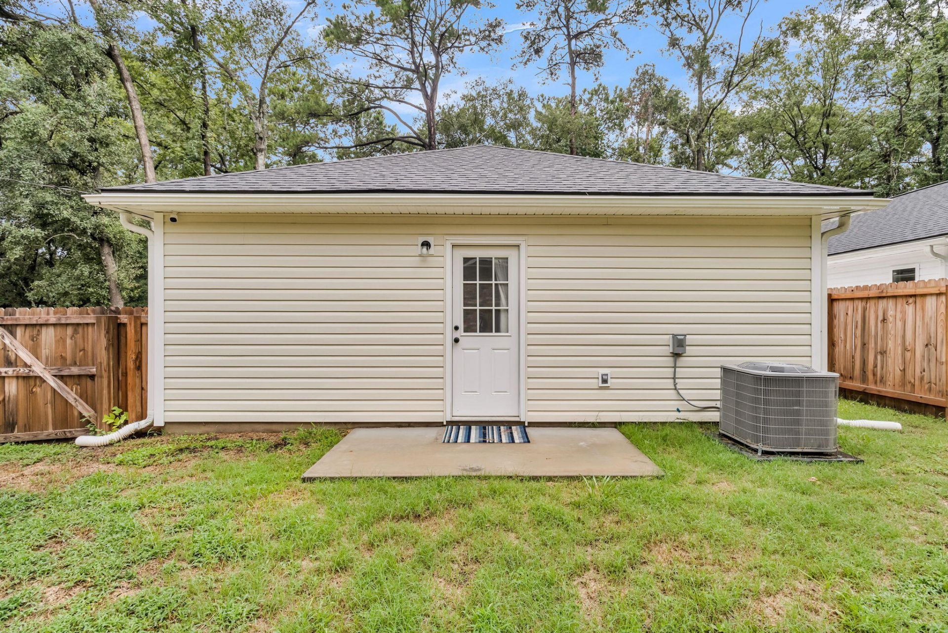 6961 Raymond Avenue Photo 32
