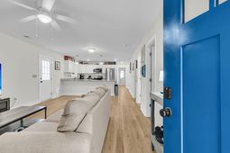 6961 Raymond Avenue photo 4