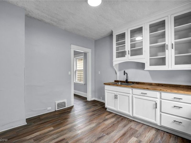 13805 Chapelside Avenue, Cleveland, OH 44120 Photo 12