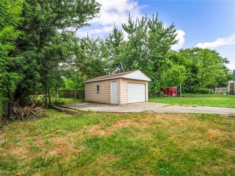 13805 Chapelside Avenue, Cleveland, OH 44120 Photo 40