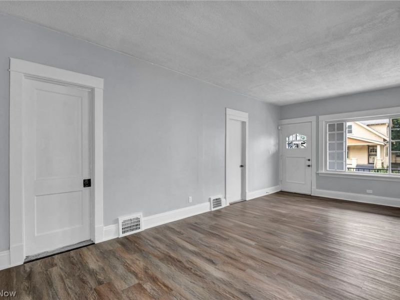 13805 Chapelside Avenue, Cleveland, OH 44120 Photo 7