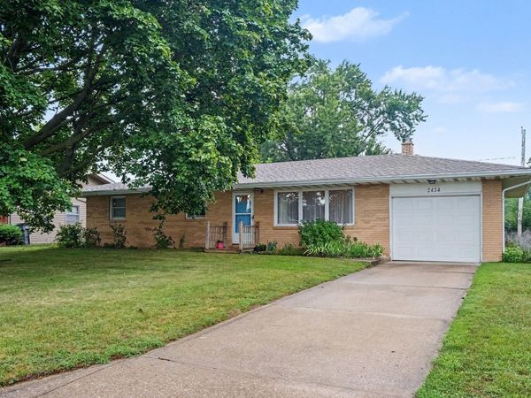 2434 Roys Avenue, Elkhart, IN 46517