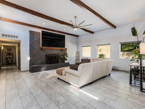 9825 Denali Road NE, Albuquerque, NM 87111