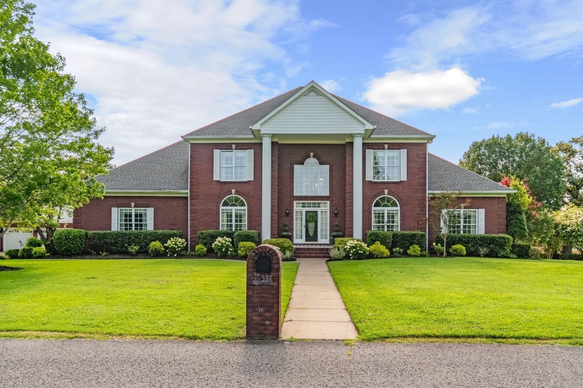 327 N Central Ave Watertown, TN 37184