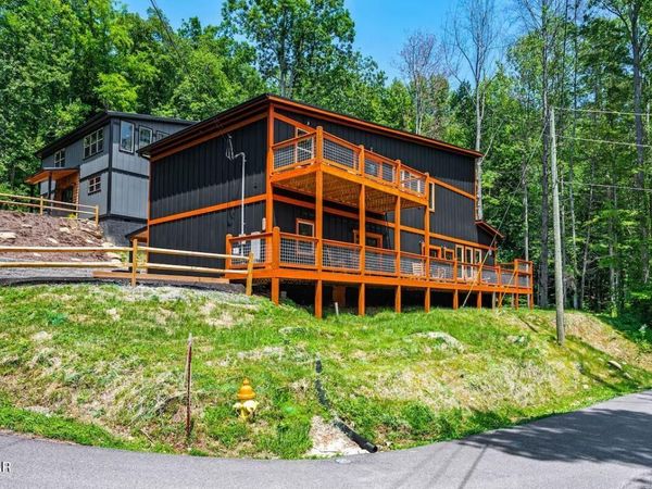 450 Winfield Heights Road , Gatlinburg, TN 37738