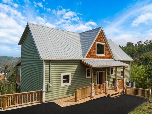 605 Wiley Oakley Drive , Gatlinburg, TN 37738