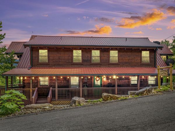 725 Big Bear Ridge Road , Gatlinburg, TN 37738