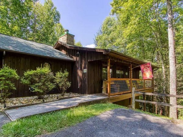 503 Eagle Trail , Gatlinburg, TN 37738