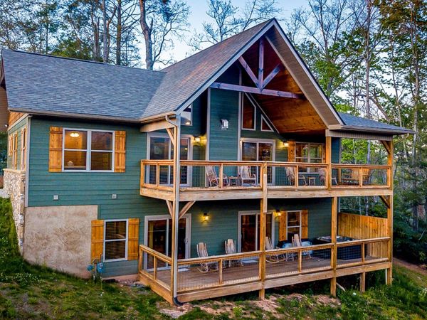 408 Potters Ridge Road , Gatlinburg, TN 37738