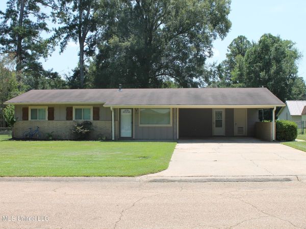 505 Dahaja Circle, Clinton, MS 39056