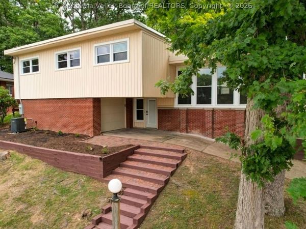 918 Churchill Circle, Charleston, WV 25314