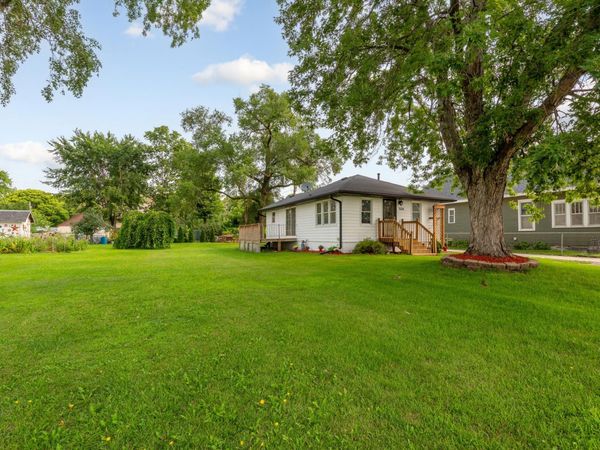 304 20th Street NW, Faribault, MN 55021