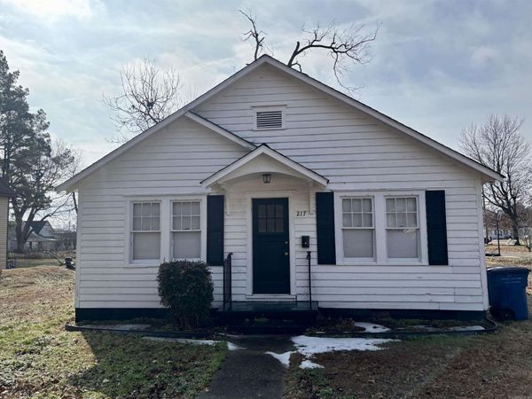 217 W 3rd St. , Rector, AR 72461