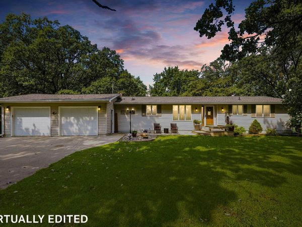 18001 40th St, Oelwein, IA 50662