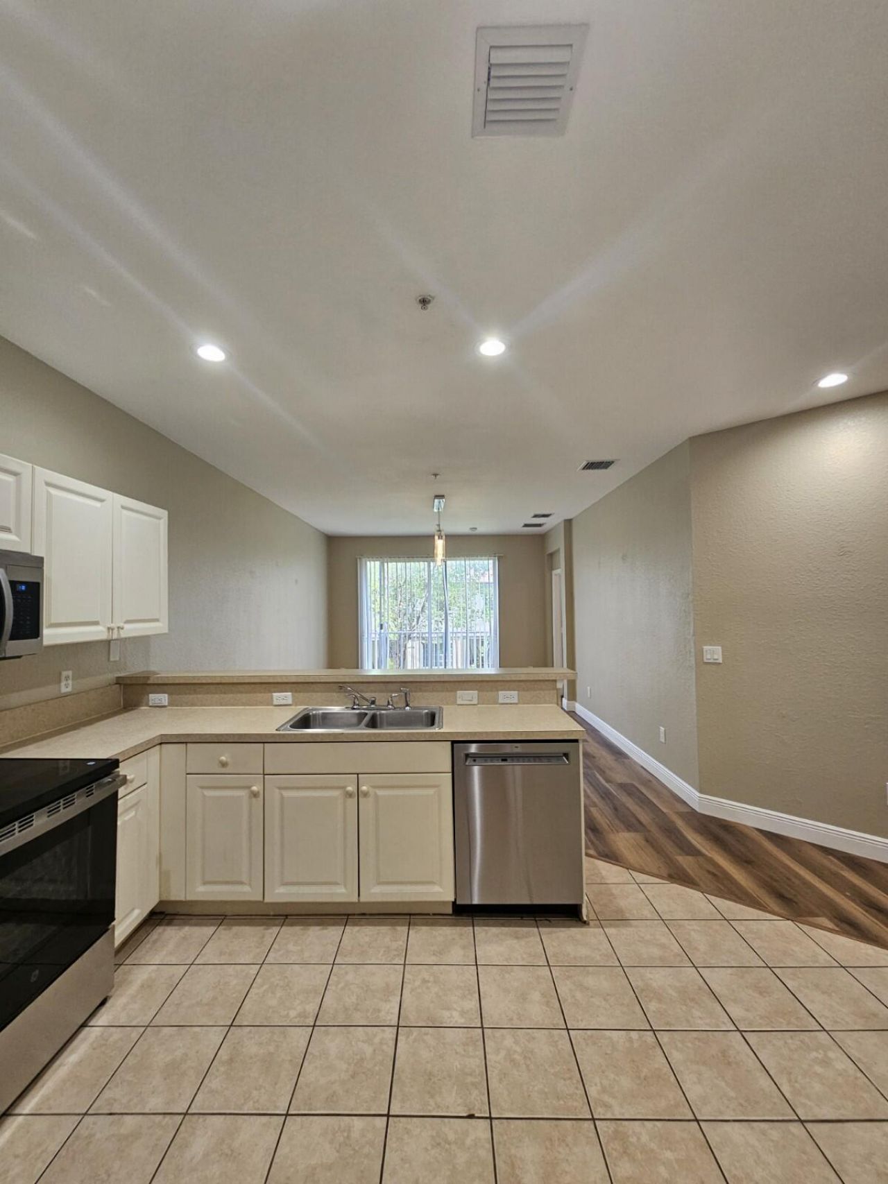 1967 Freeport Drive, Riviera Beach, FL 33404 Photo