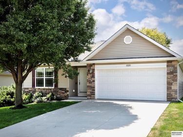 5520 N 151st Street, Omaha, NE 68116