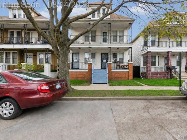 2143 Trowbridge Street, Hamtramck, Mi 48212
