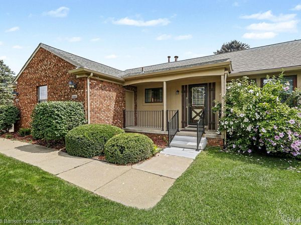 12460 Cambridge Boulevard , Green Oak Township, Mi 48178