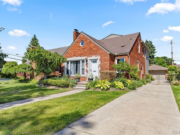 450 N Denwood Street, Dearborn, Mi 48128